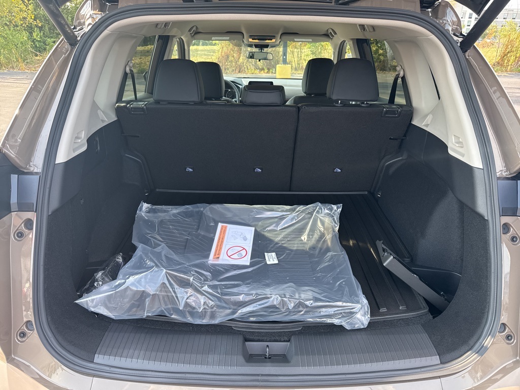 2026 Nissan Rogue SV photo 3