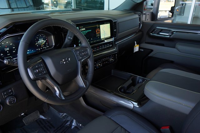 2026 Chevrolet Silverado 2500HD ZR2 photo 2