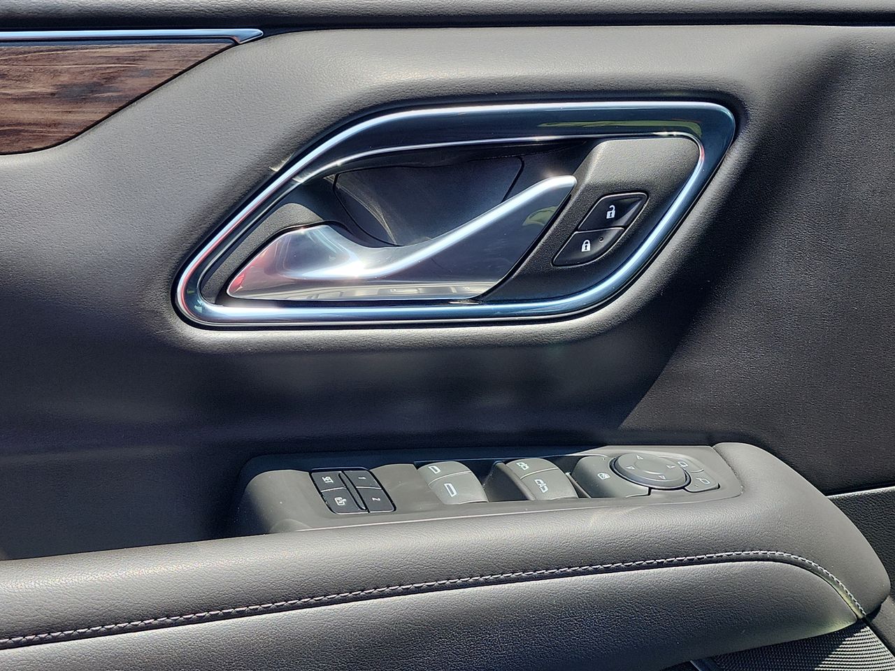 2023 Chevrolet Tahoe LT photo 11