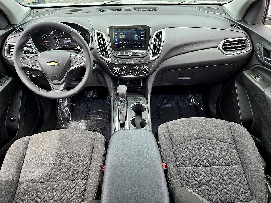 2024 Chevrolet Equinox LT photo 9