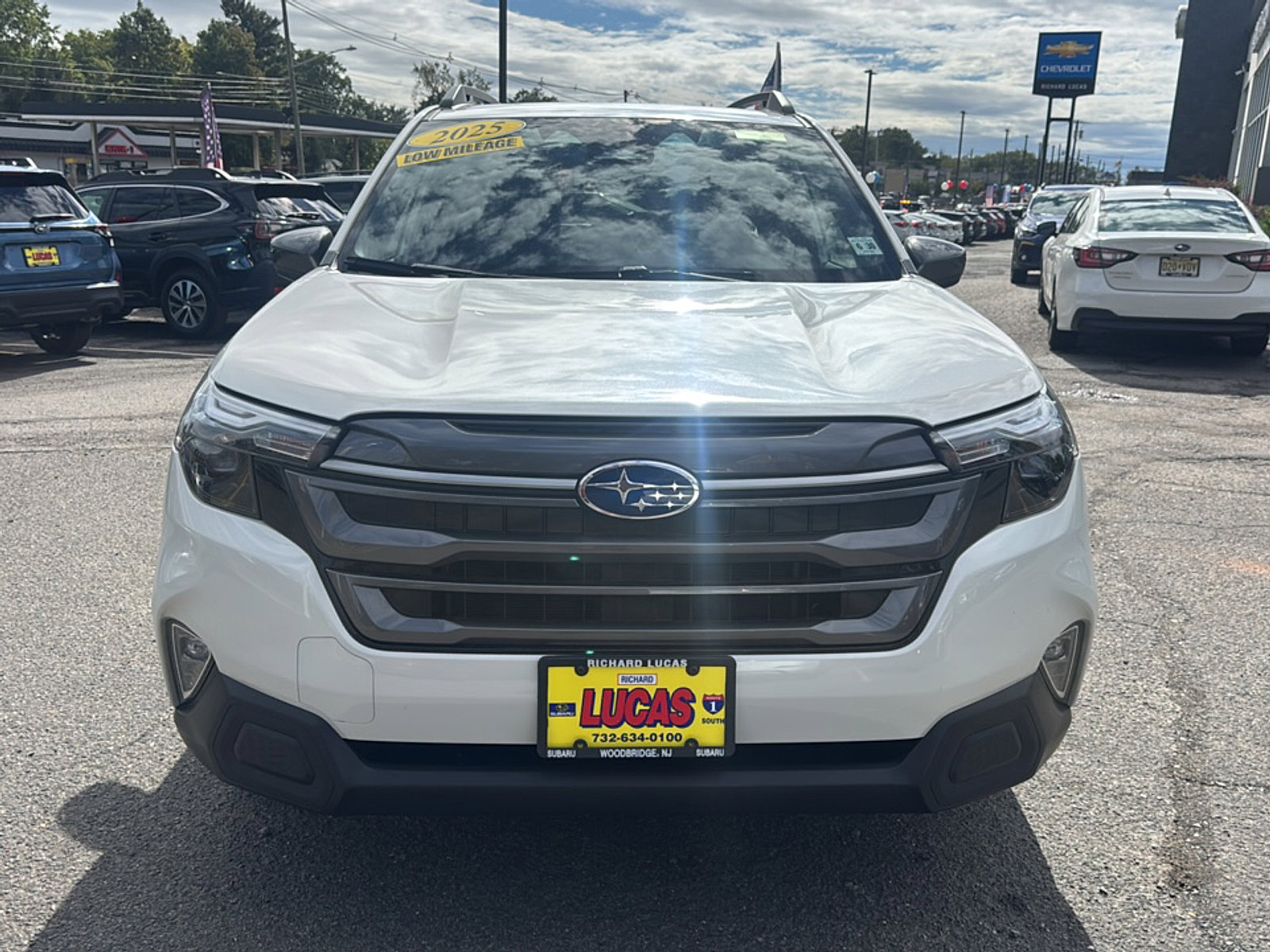 2025 Subaru Forester Premium Base photo 2