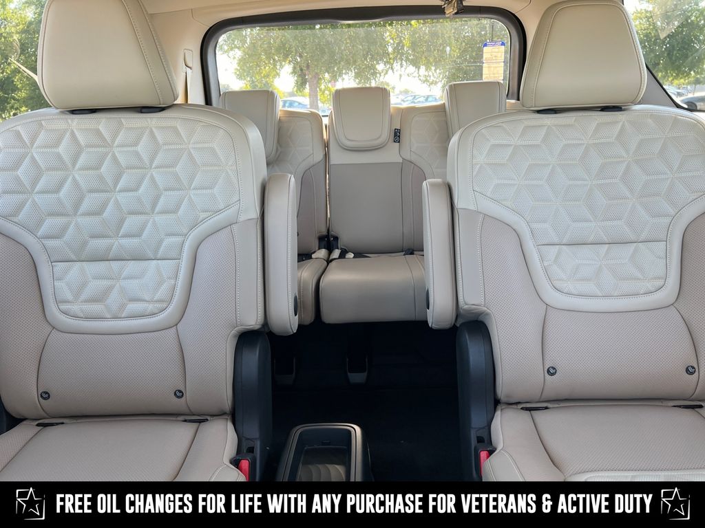 2026 Nissan Armada Platinum Reserve photo 5
