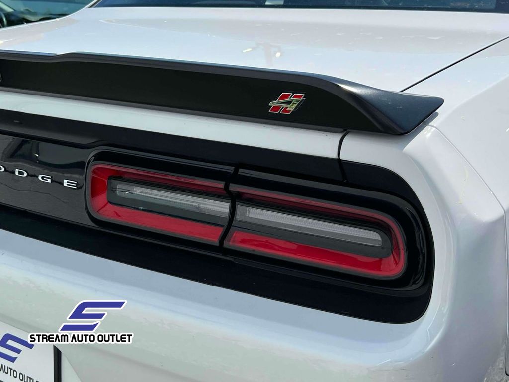 2023 Dodge Challenger GT photo 7