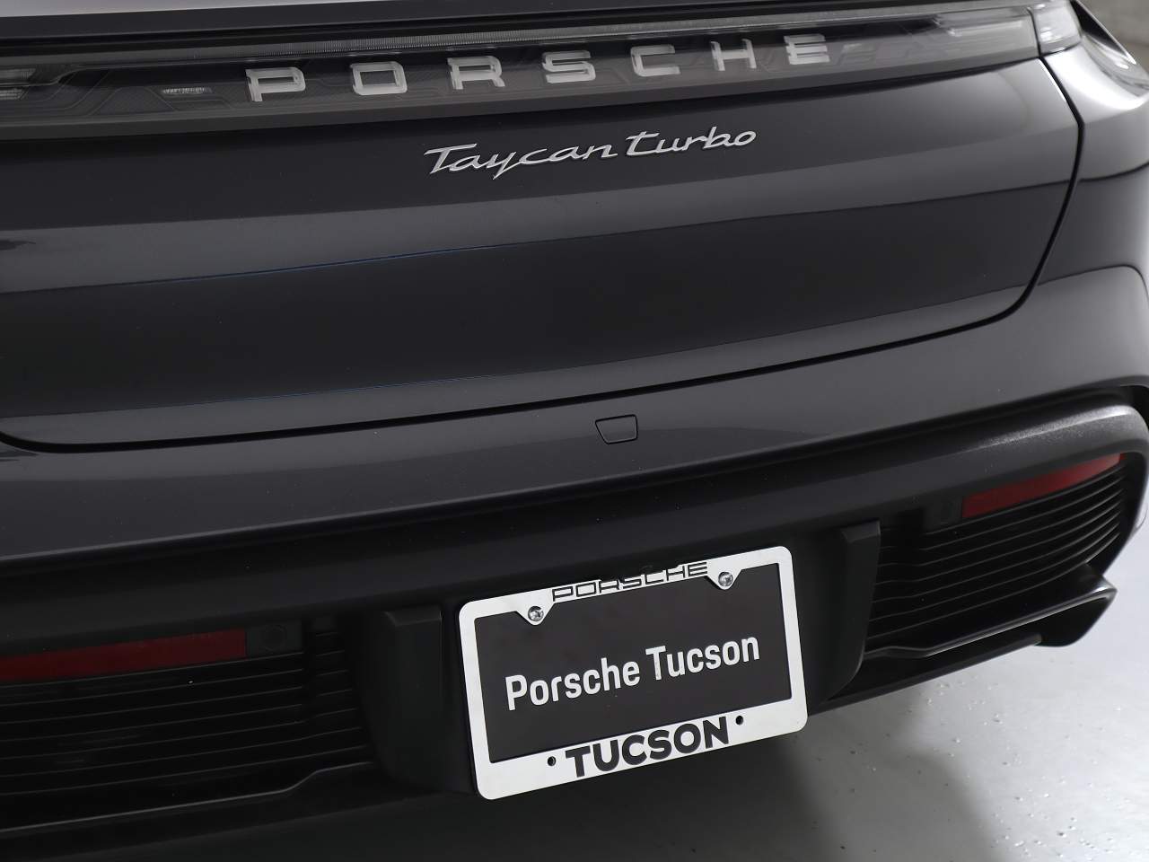 2020 Porsche Taycan Turbo photo 25
