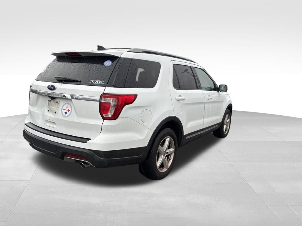 2018 Ford Explorer XLT photo 4