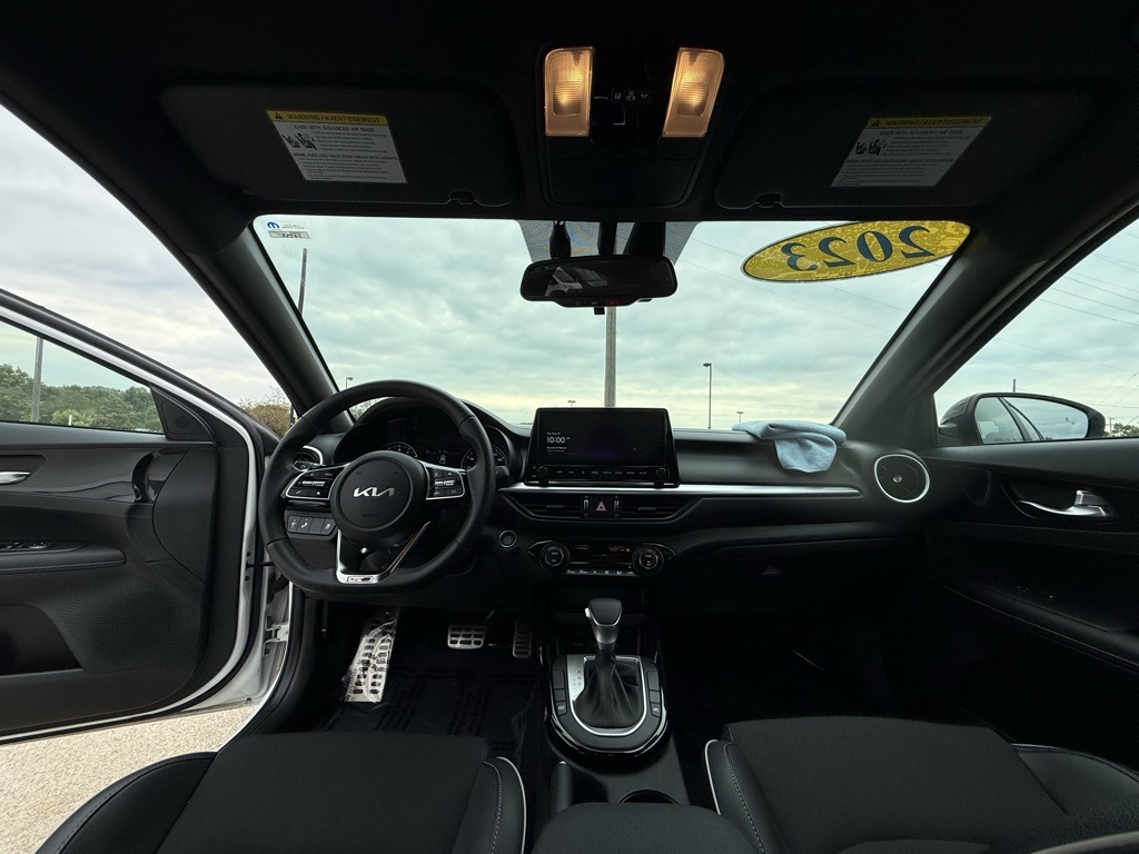 2023 Kia Forte GT-Line photo 19