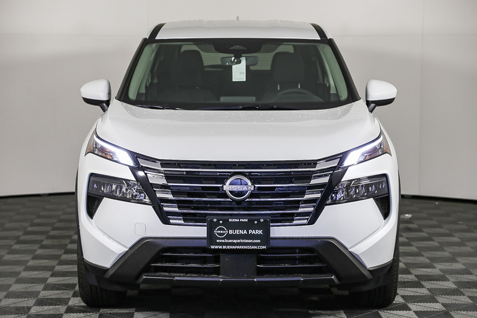 2026 Nissan Rogue SV photo 4