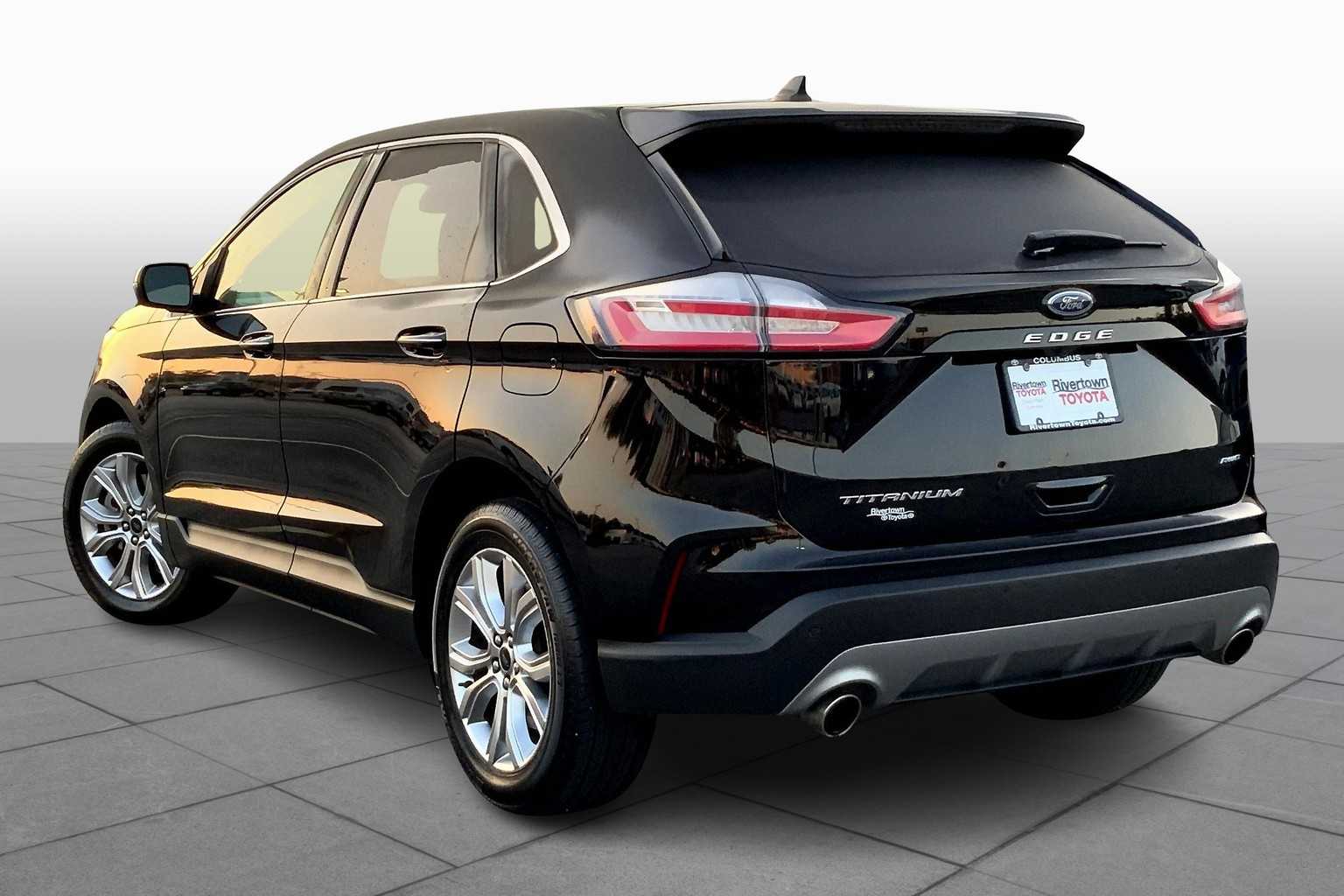 2023 Ford Edge Titanium photo 11