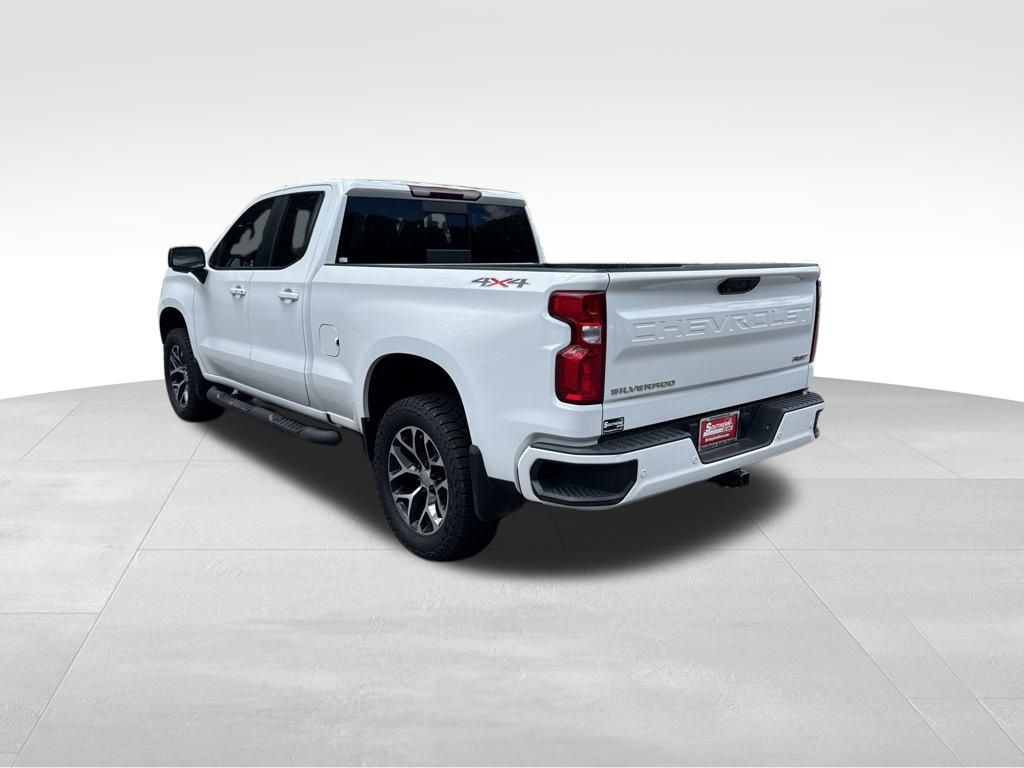 2022 Chevrolet Silverado 1500 RST photo 3