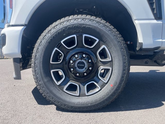 2025 Ford F-350 photo 8