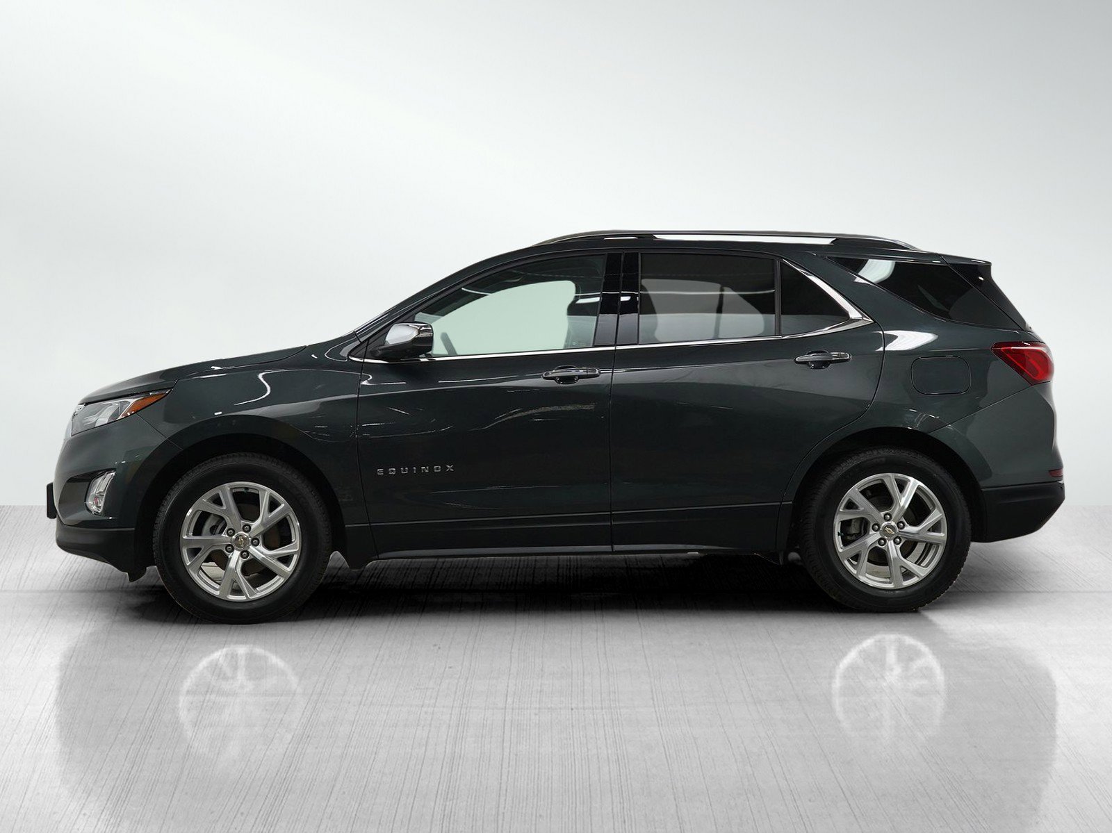 Used 2020 Chevrolet Equinox Premier with VIN 3GNAXXEV0LS603550 for sale in Brainerd, Minnesota