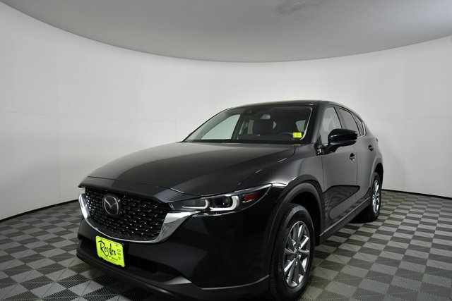 2022 Mazda CX-5 2.5 S Preferred photo 2