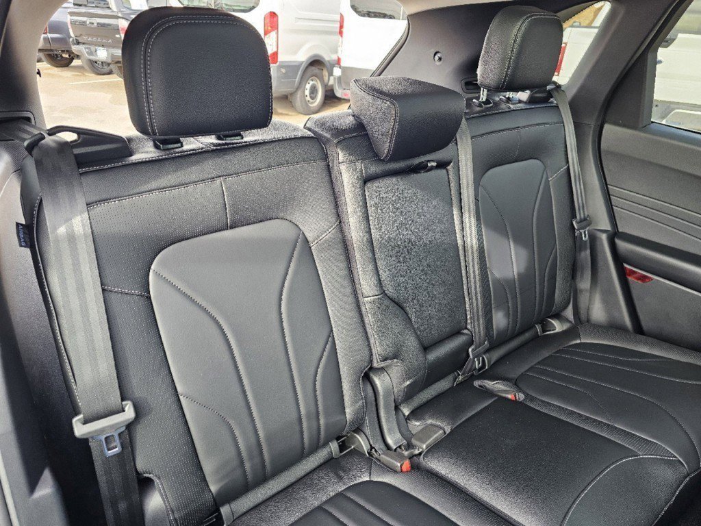 2025 Ford Escape Plug-In Hybrid photo 19