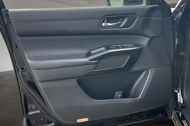 2022 Nissan Pathfinder SV photo 24