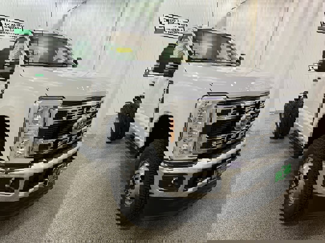 New 2025 OXFORD WHITE Ford XL image 1