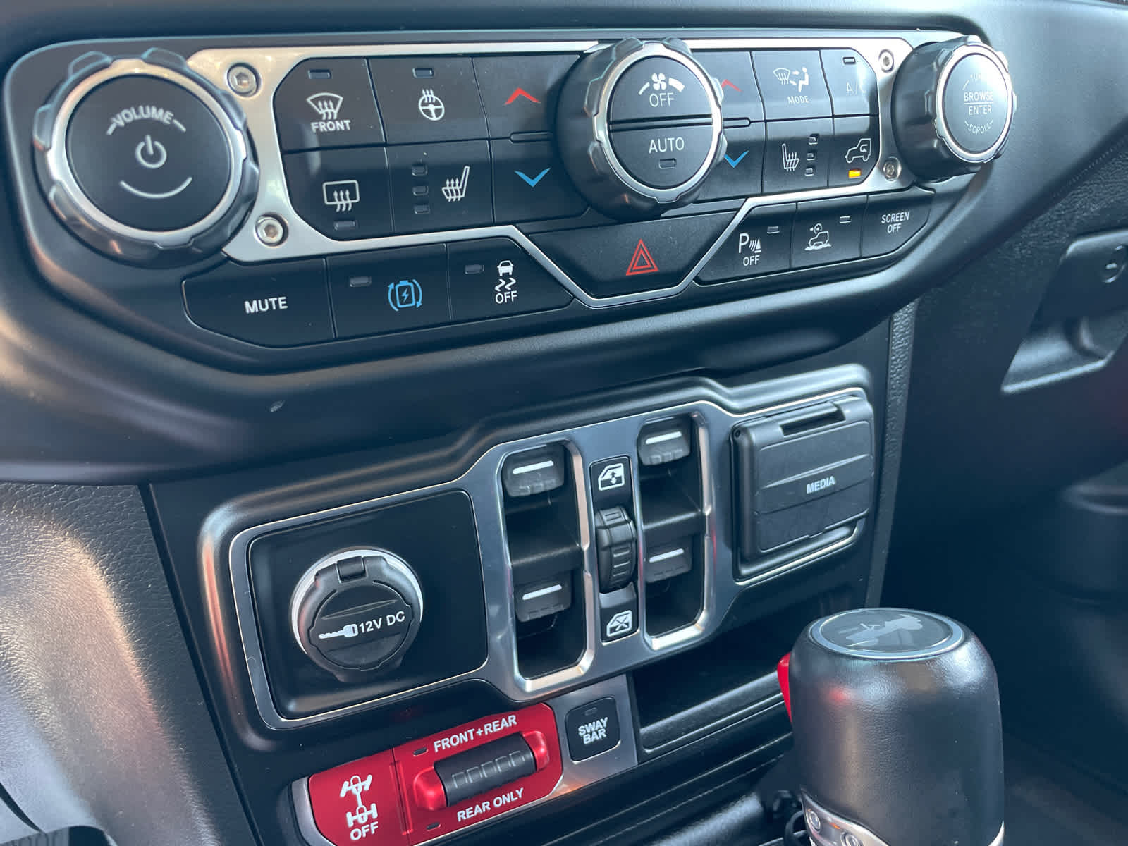 2022 Jeep Wrangler 4xe Unlimited Rubicon photo 25