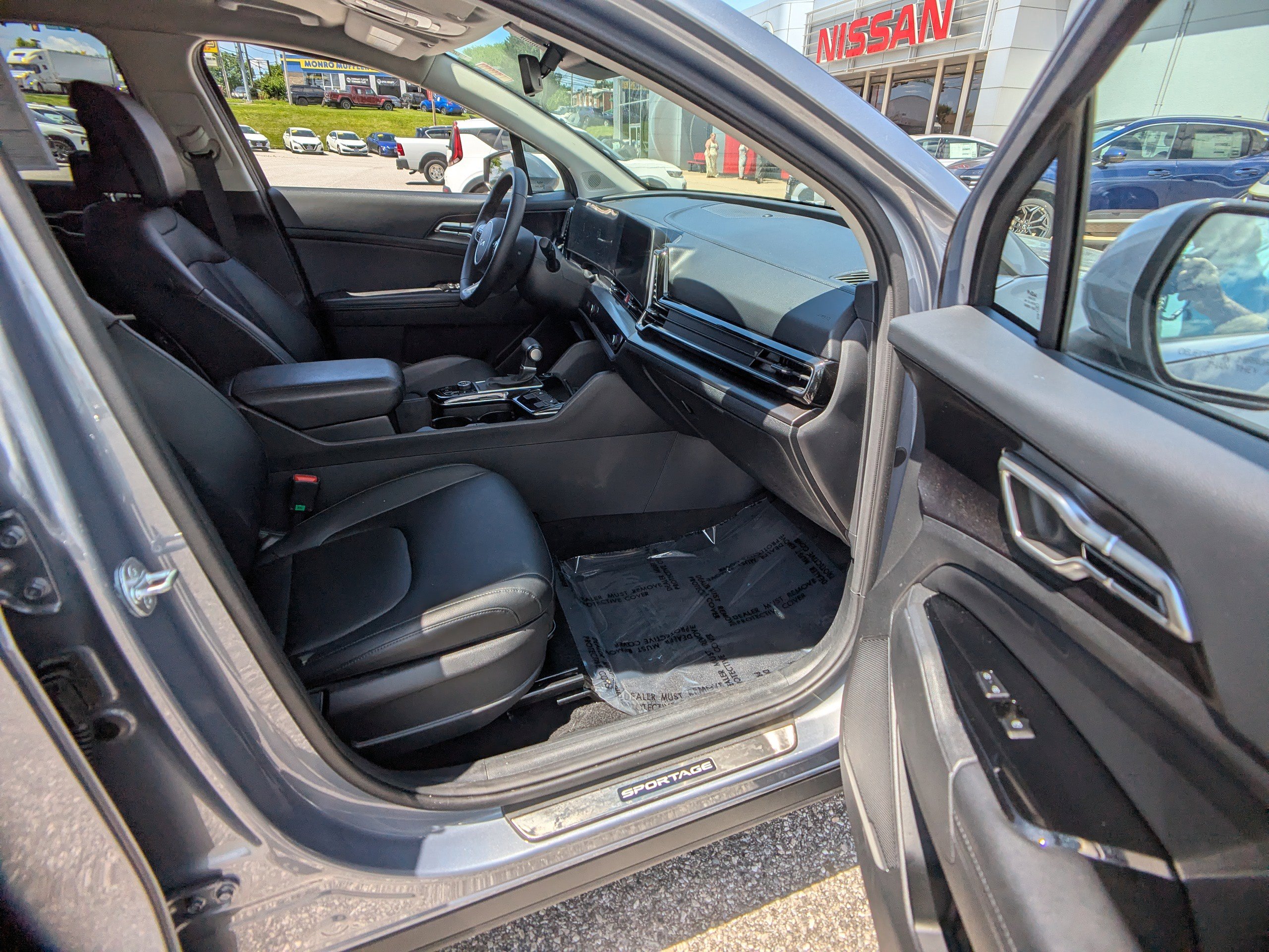 2024 Kia Sportage EX photo 3