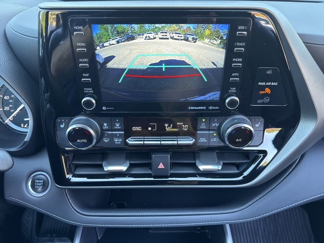 2021 Toyota Highlander XLE photo 27