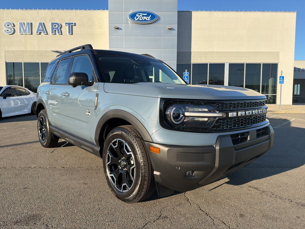 2025 Ford Bronco Sport Outer Banks's photo