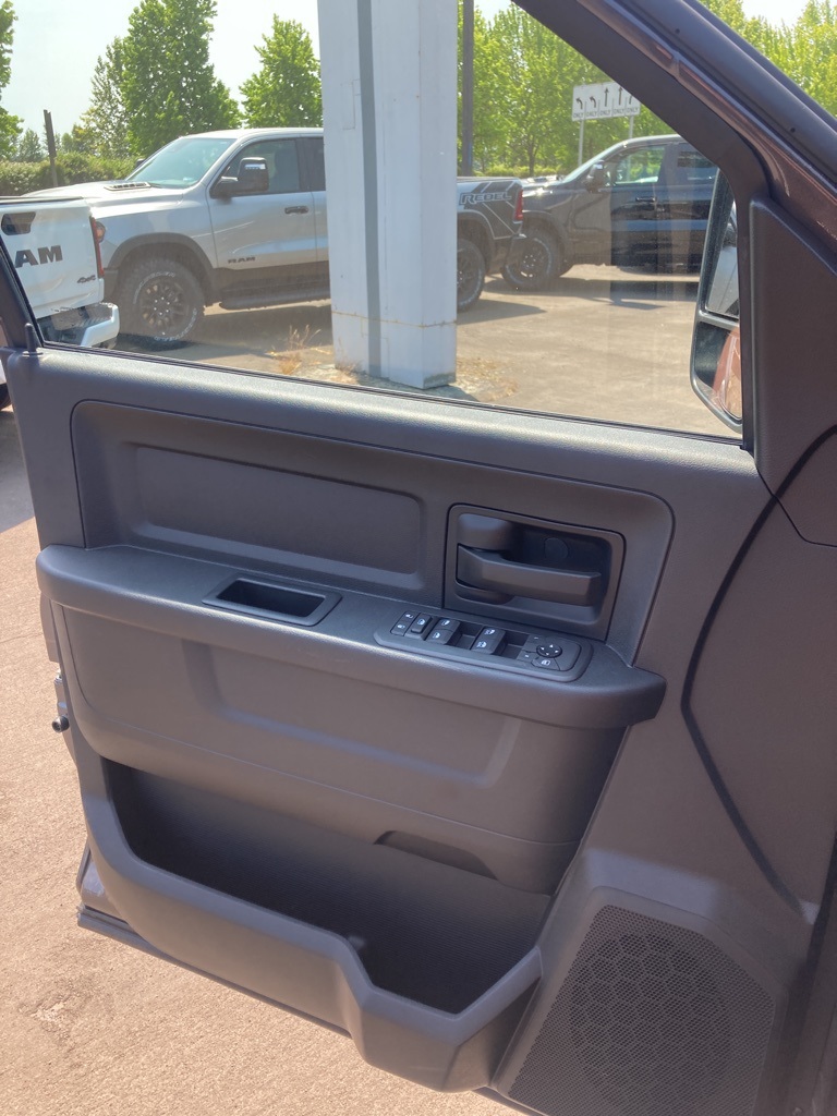 2025 Ram 3500 Tradesman photo 18