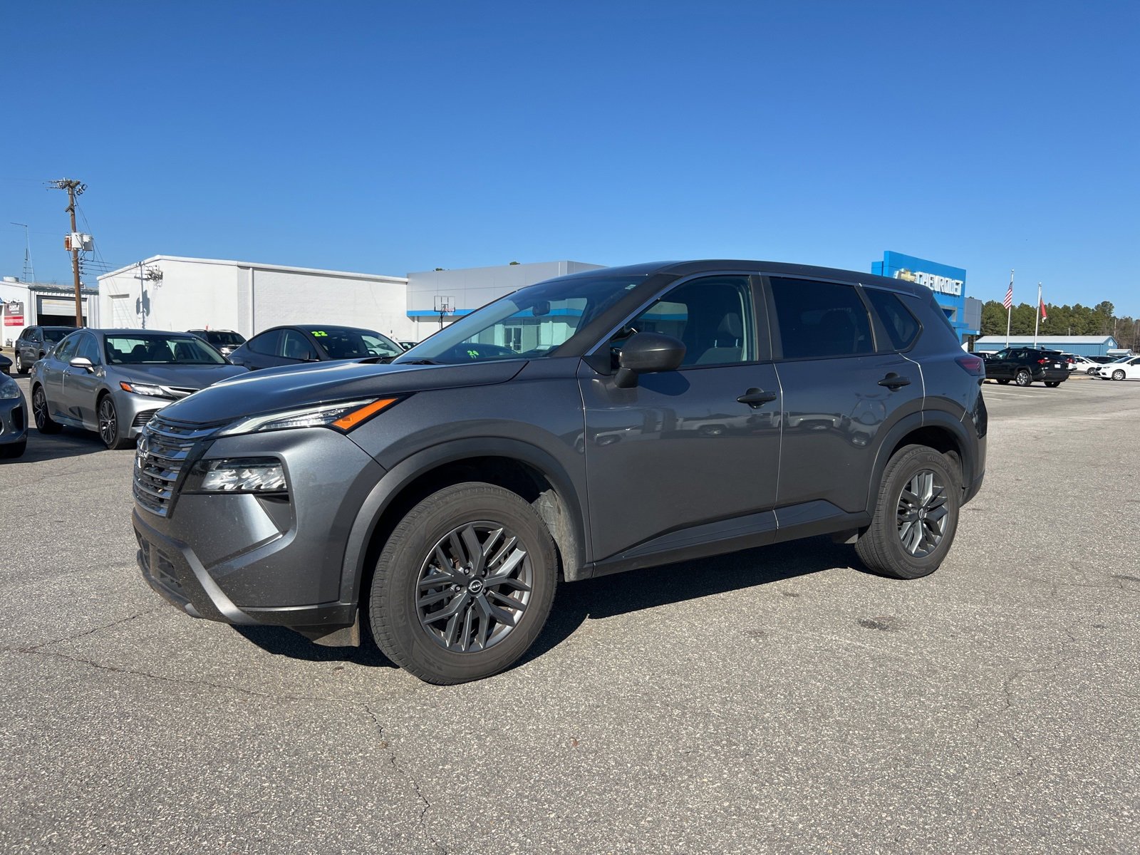 2024 Nissan Rogue S's photo