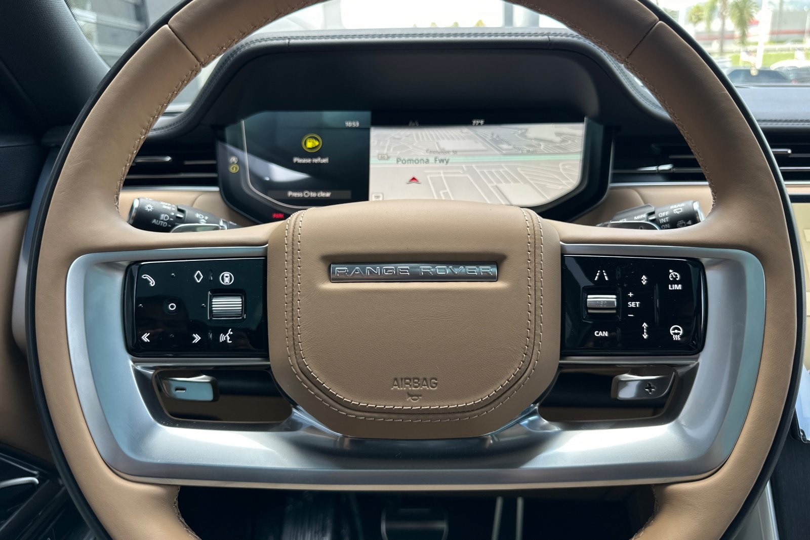 2025 Land Rover Range Rover SE photo 26