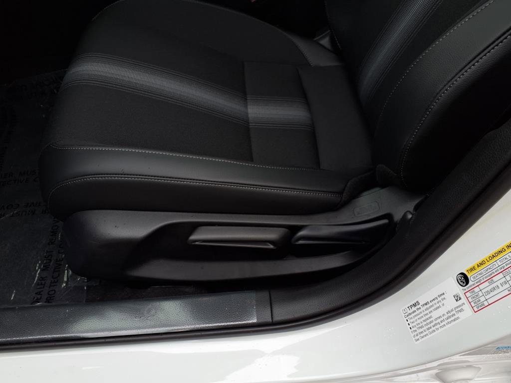 2026 Honda Civic Hatchback Hybrid Sport photo 12