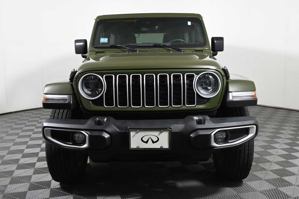 2024 Jeep Wrangler Sahara photo 9