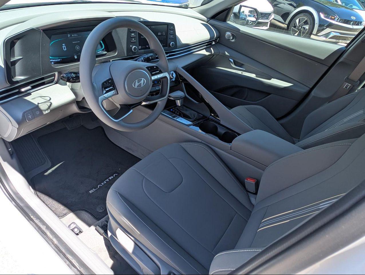 2025 Hyundai Elantra Hybrid Blue photo 8