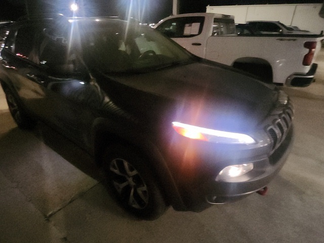 2016 Jeep Cherokee Trailhawk photo 4