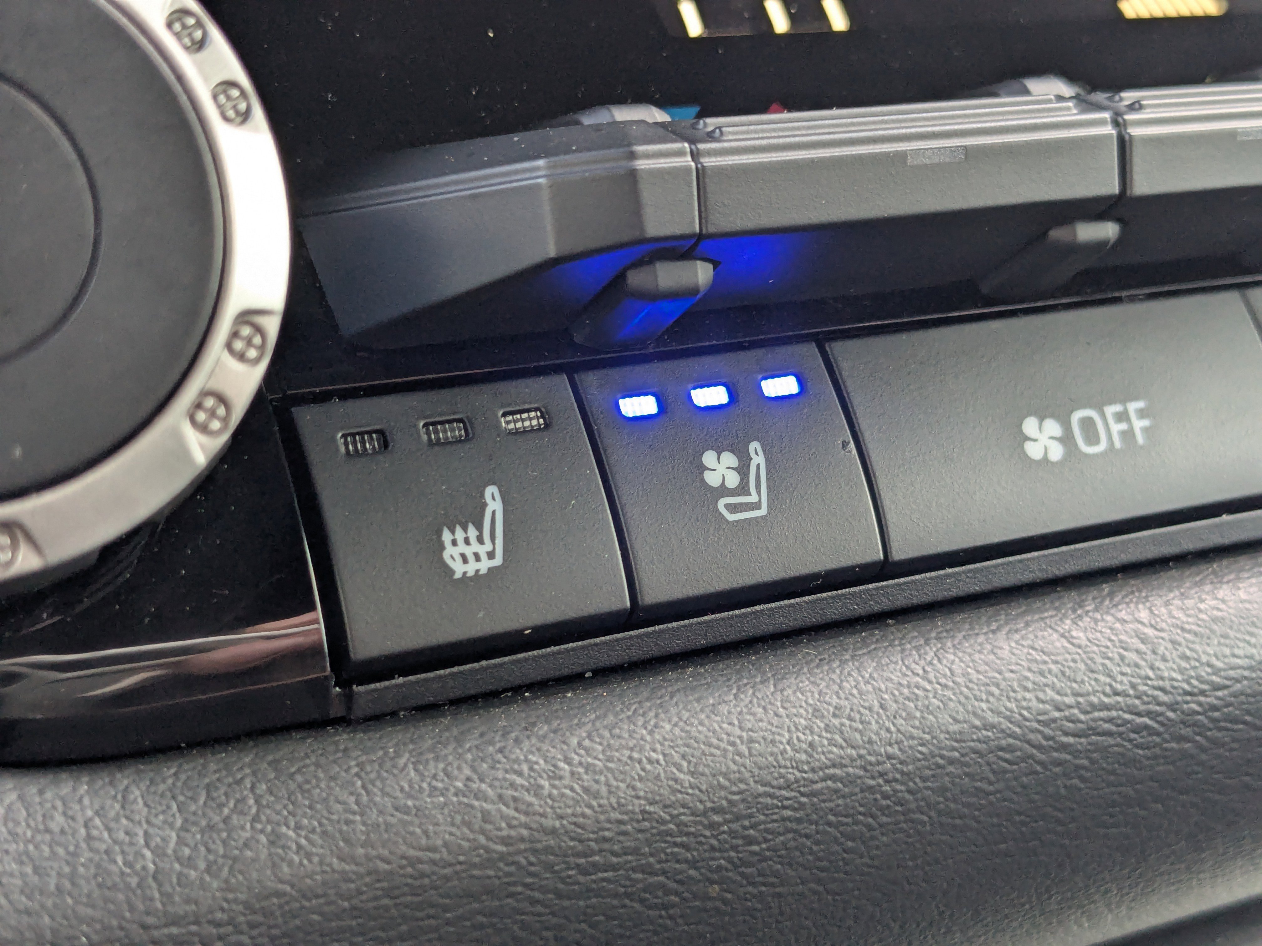 2022 Toyota Tundra Platinum photo 12