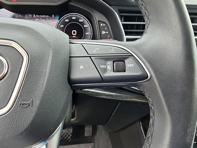 2024 Audi Q7 45 Premium Plus photo 25