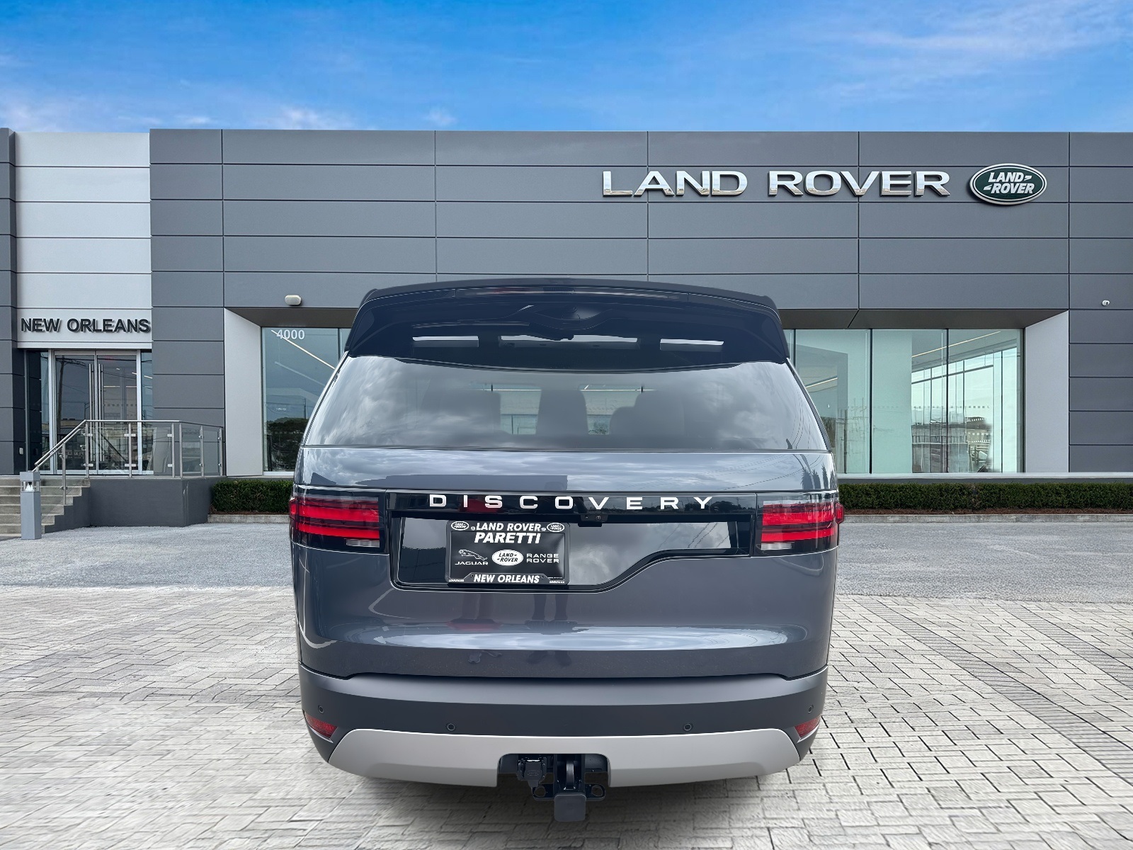 2025 Land Rover Discovery S photo 6