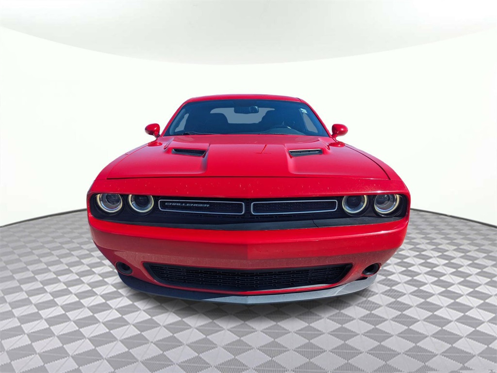 2016 Dodge Challenger SXT photo 8