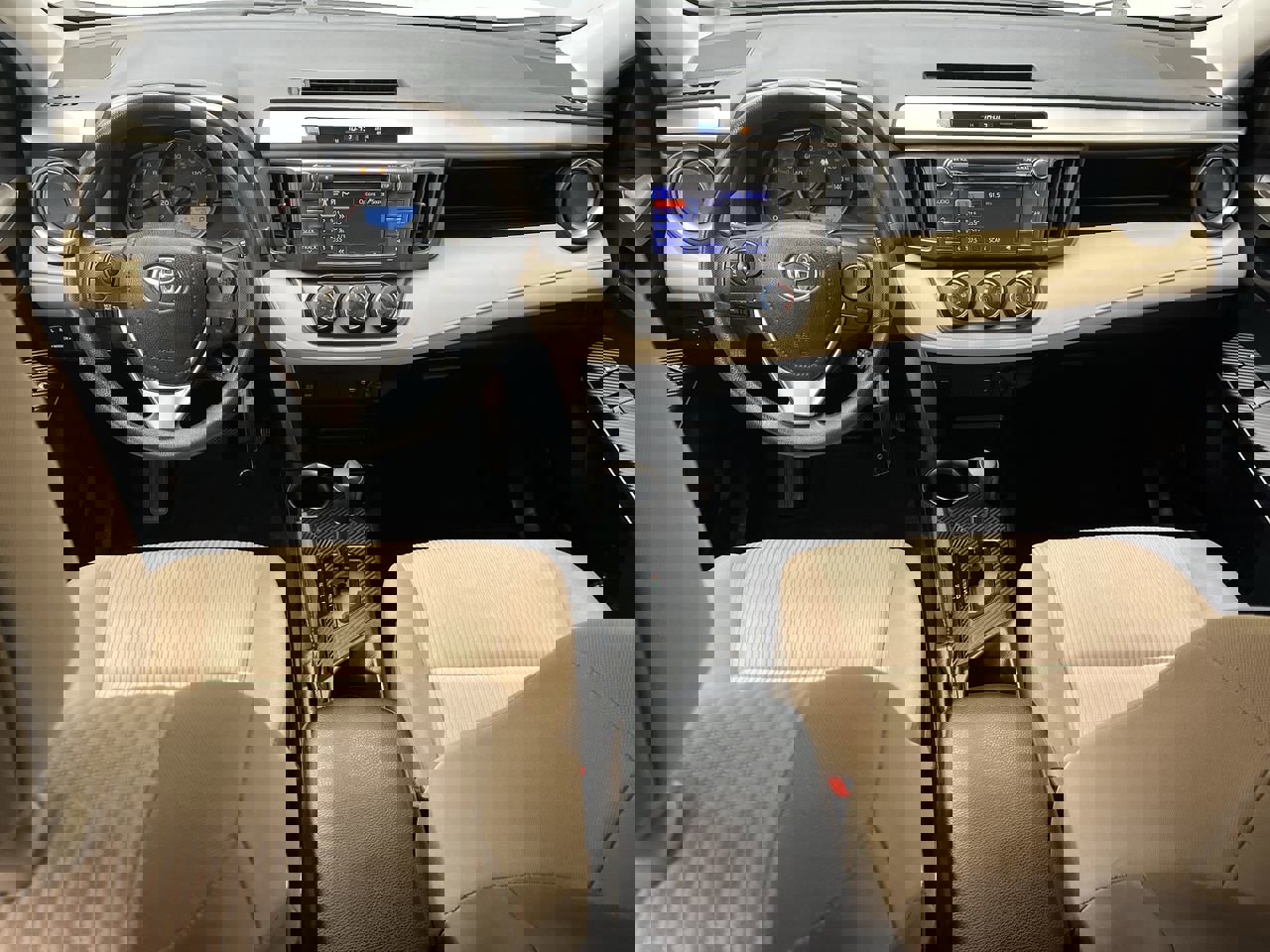 2013 Toyota RAV4 LE photo 4