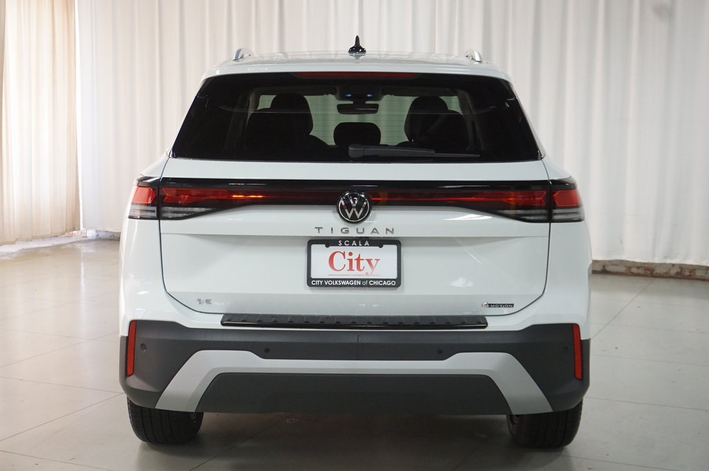 2025 Volkswagen Tiguan SE photo 3