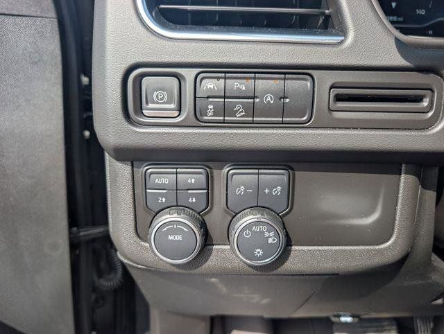 2023 Chevrolet Suburban Z71 photo 25