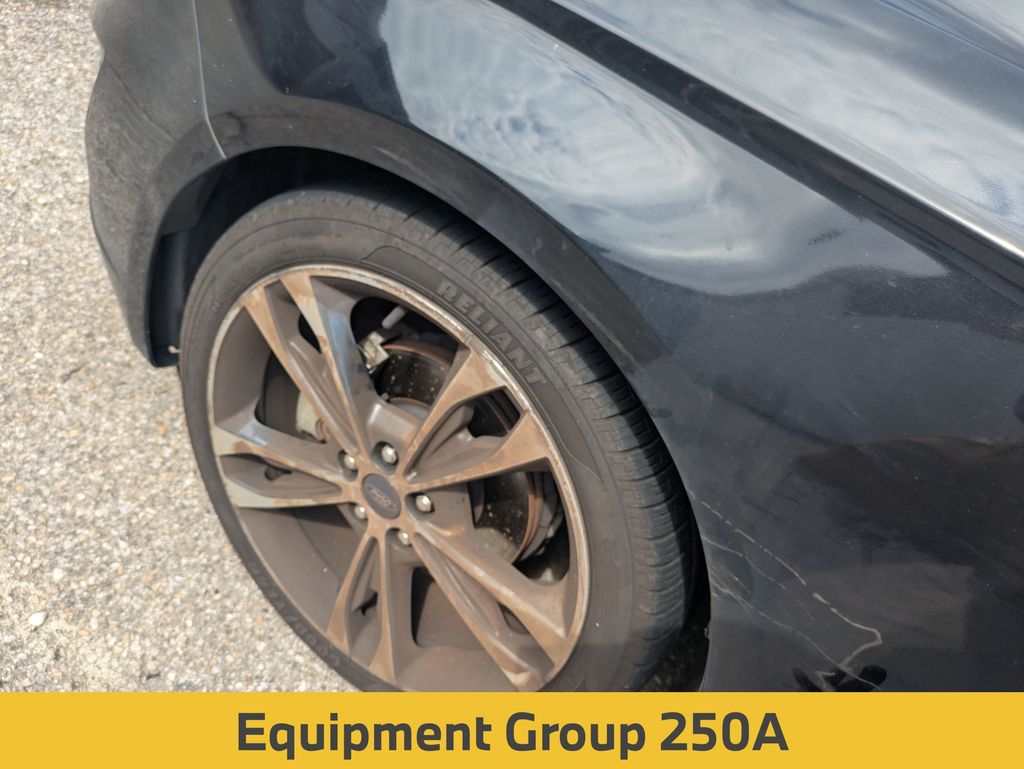 2019 Ford Fusion Titanium photo 4