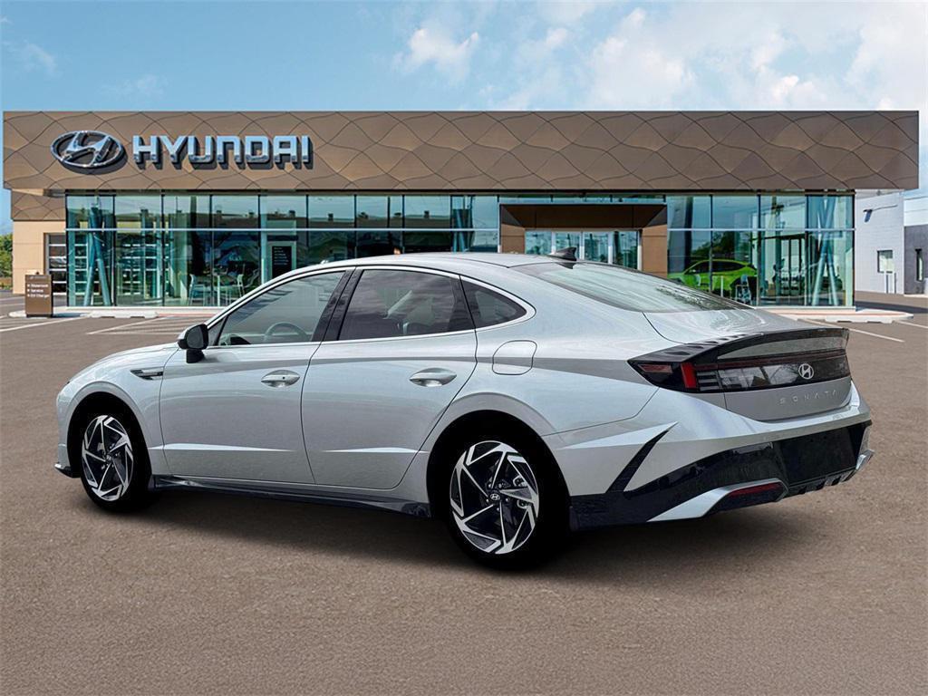 2026 Hyundai Sonata SEL Sport photo 4
