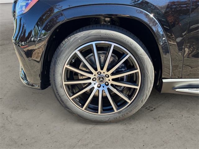 2025 Mercedes Benz GLS 450 4MATIC photo 14