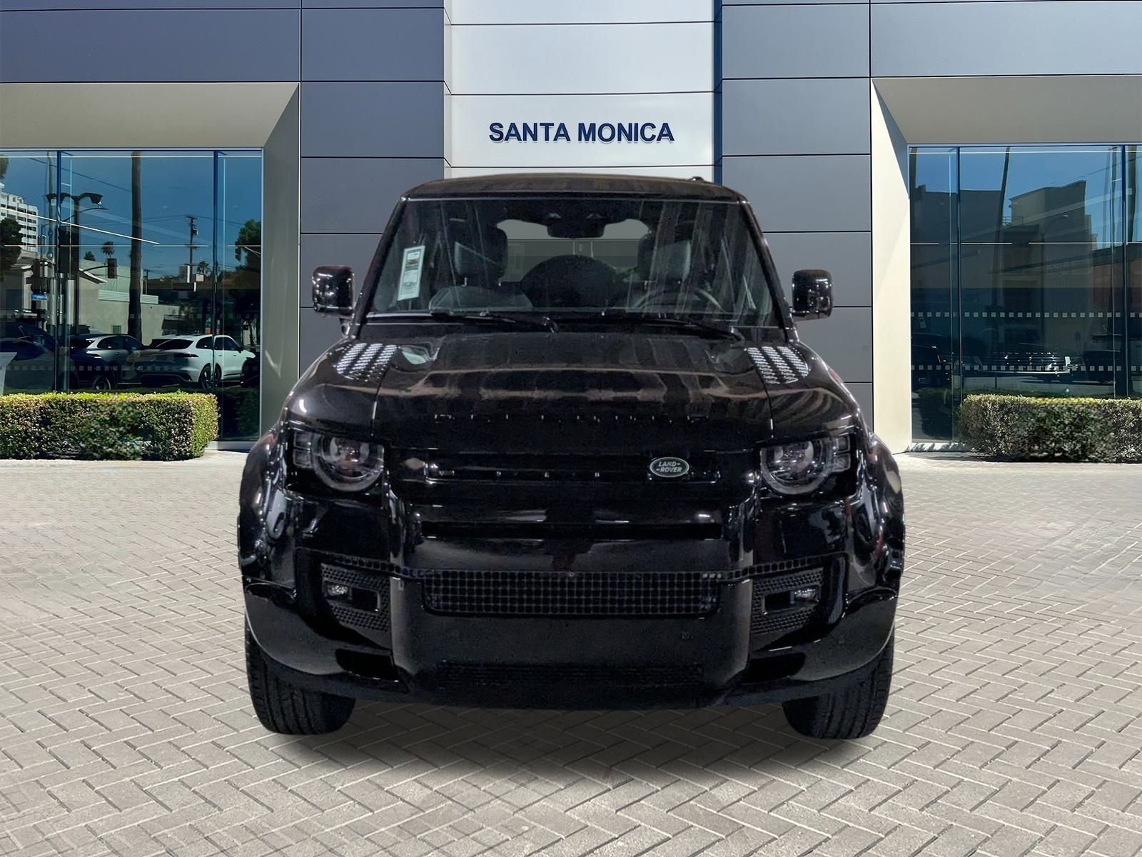 2025 Land Rover Defender 90 X-Dynamic SE photo 5