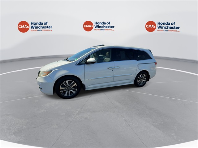 2015 Honda Odyssey Touring photo 5