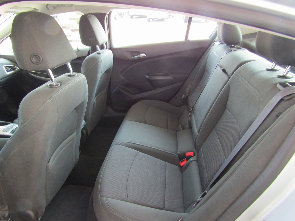 2017 Chevrolet Cruze LT photo 23