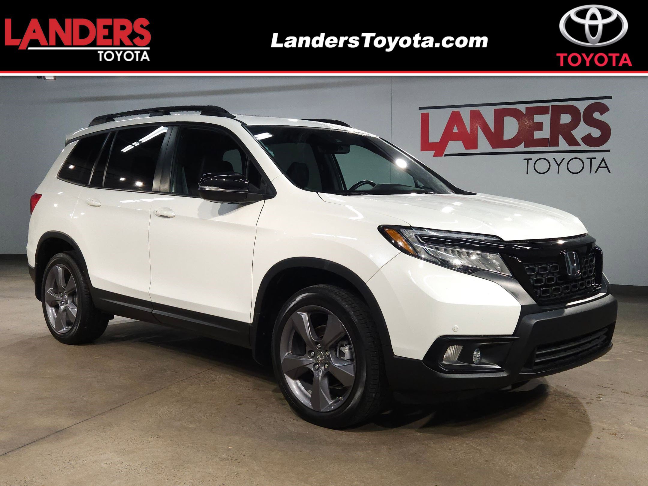 2019 Honda Passport Touring's photo