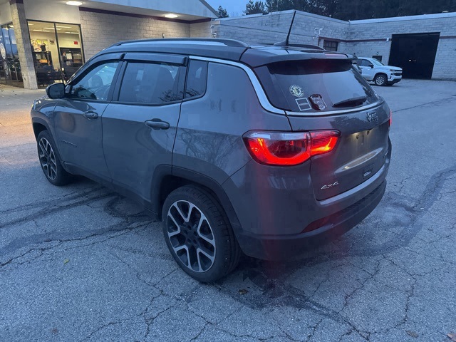 2021 Jeep Compass Limited photo 2