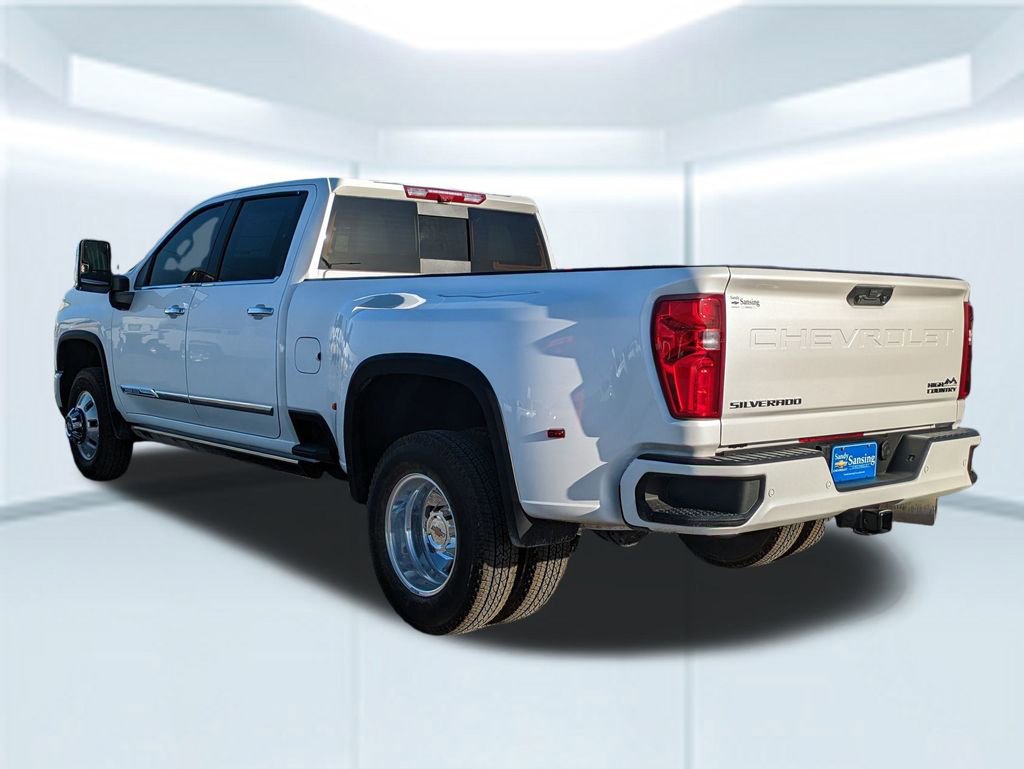 2025 Chevrolet Silverado 3500HD High Country photo 3