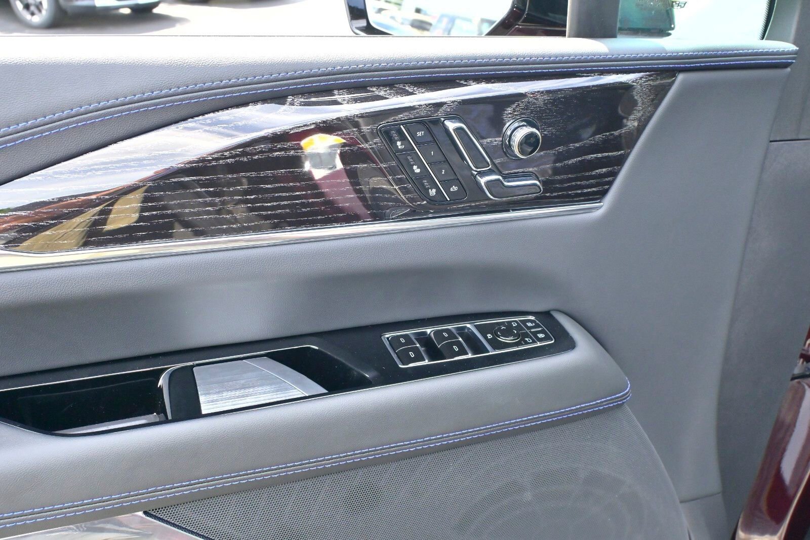 2025 Cadillac Escalade IQ Sport photo 28