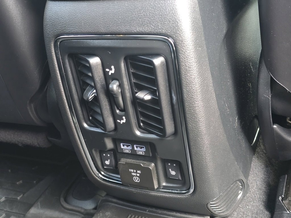 2021 Jeep Grand Cherokee Anniversary Edition photo 12