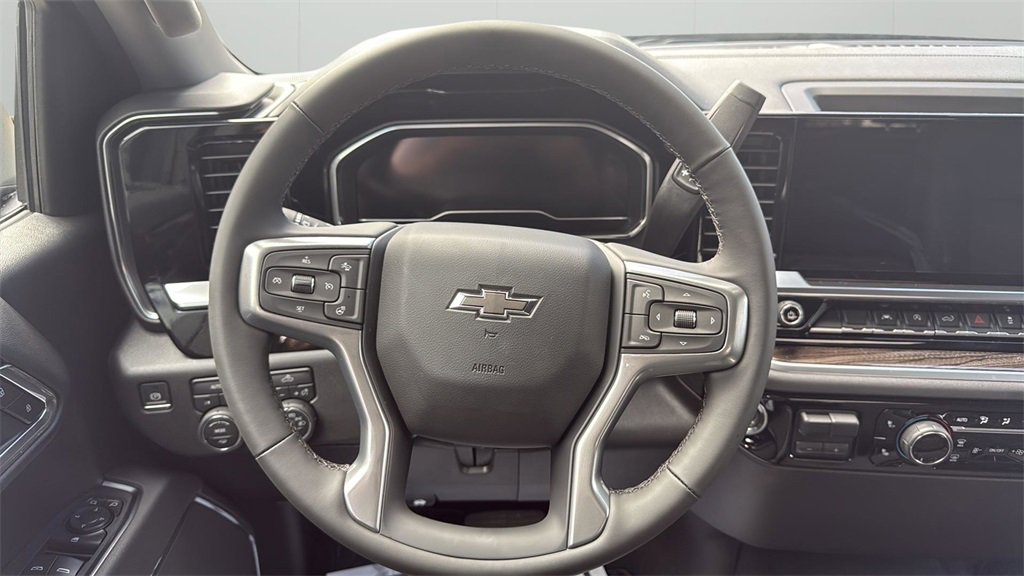 2025 Chevrolet Silverado 1500 RST photo 10