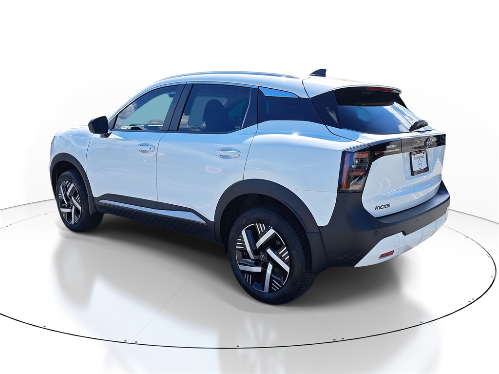 2026 Nissan Kicks SV photo 4